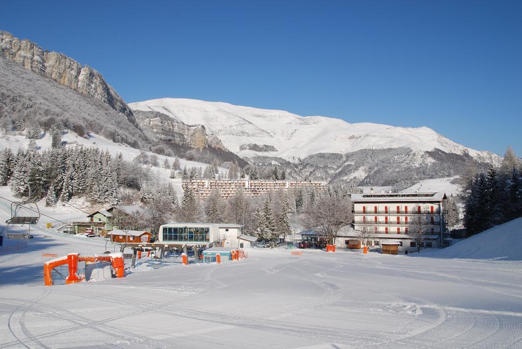 Sport & Family Hotel Bucaneve Brentonico Exterior photo